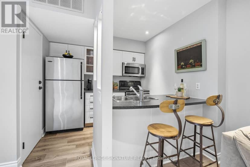 1021 - 54 East Liberty Street — photo 9 of 21