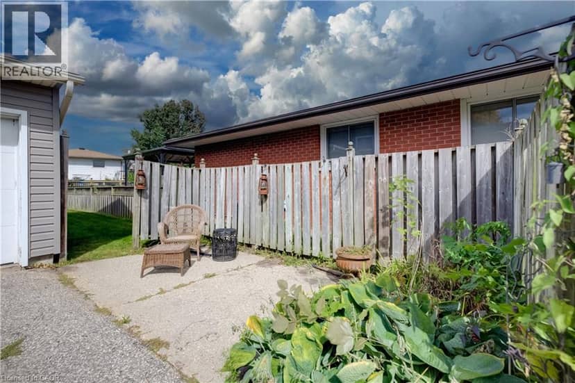 30 KINGSWOOD Drive, Kitchener, photo 2