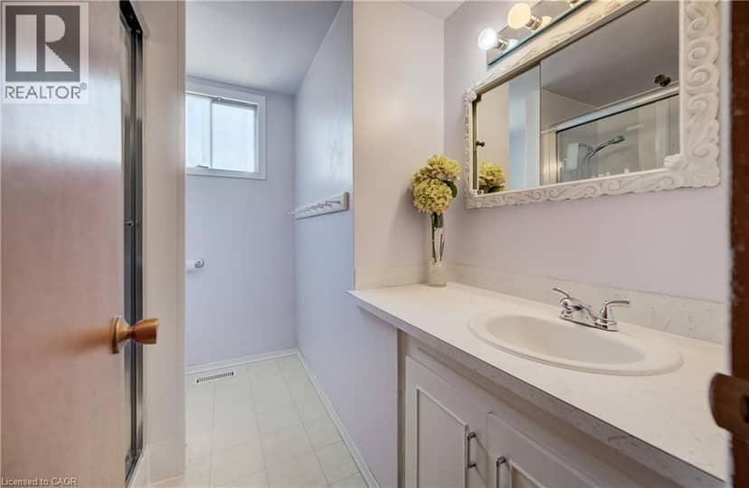 30 KINGSWOOD Drive — photo 17 of 25
