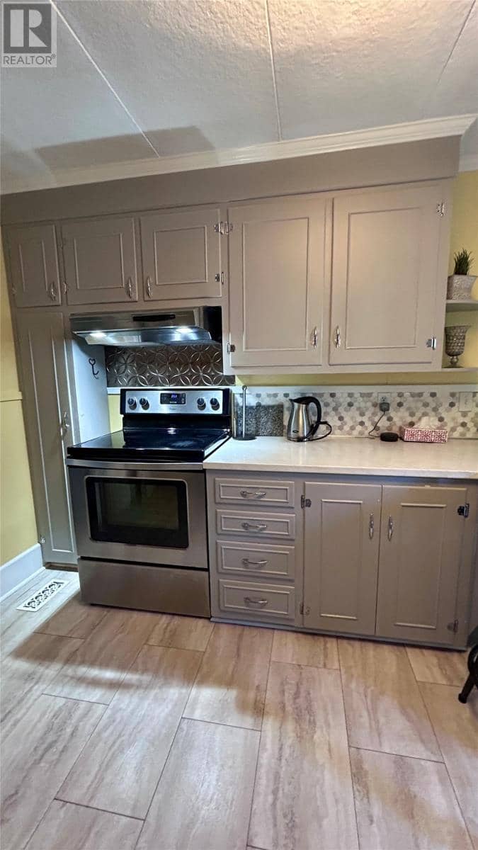 21 Riverview Road — photo 7 of 23