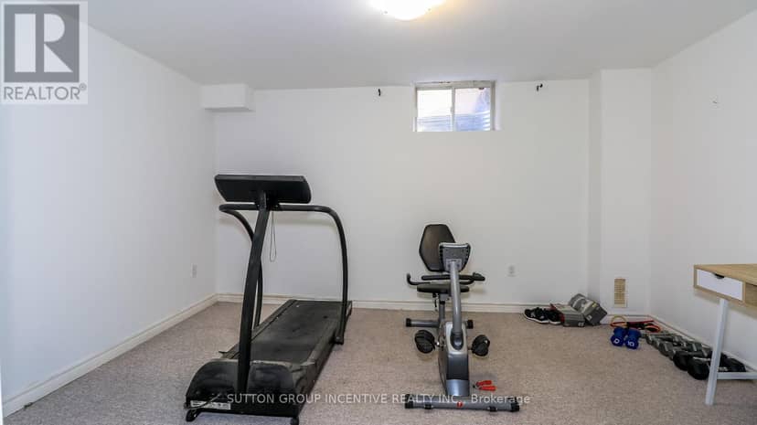 142 Raymond Crescent — photo 21 of 24