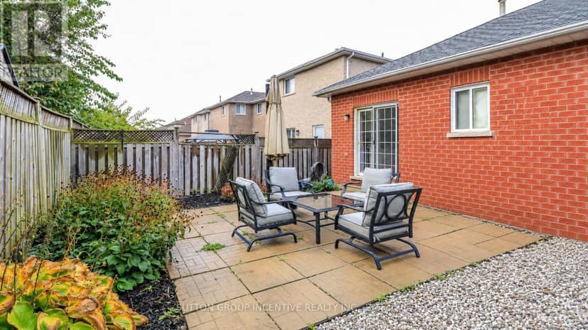 142 Raymond Crescent — photo 24 of 24