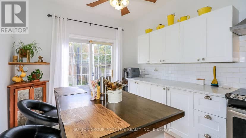 142 Raymond Crescent — photo 7 of 24