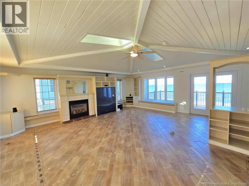 2156 Queen Elizabeth Drive — photo 38 of 40