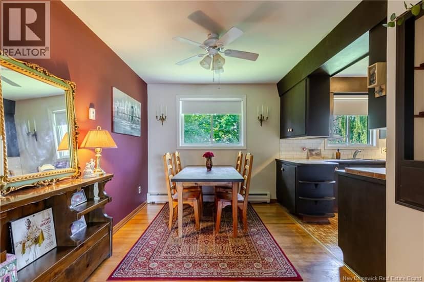 577 Maple Street — photo 8 of 40