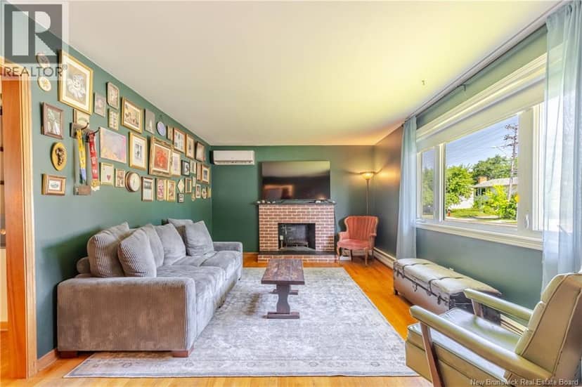577 Maple Street — photo 9 of 40