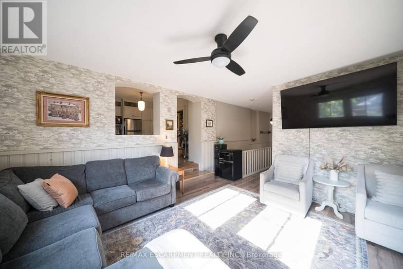 75 Walnut Street — photo 19 of 40