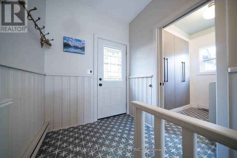 75 Walnut Street — photo 23 of 40