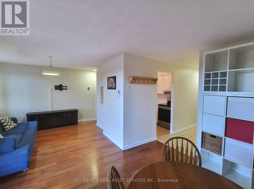 601 - 222 Guigues Avenue — photo 11 of 29