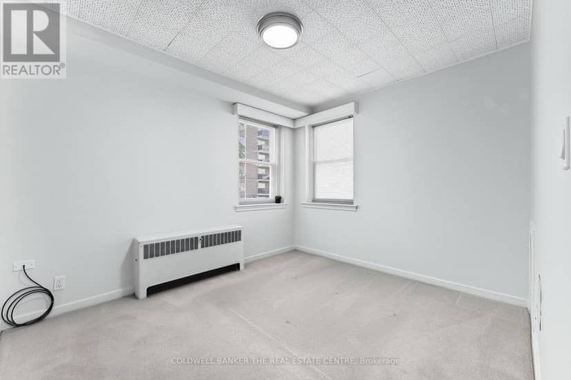 9 - 4 Robinson Street — photo 14 of 27