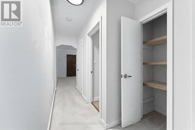 9 - 4 Robinson Street — photo 17 of 27