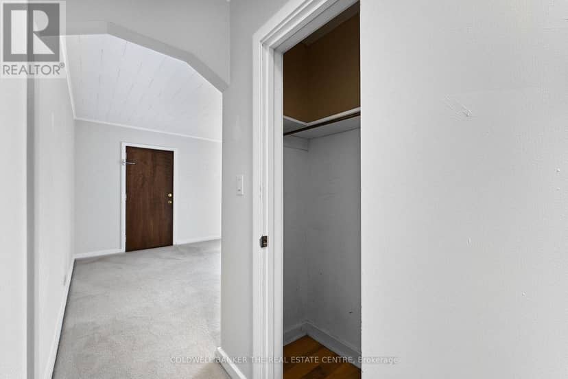 9 - 4 Robinson Street — photo 18 of 27
