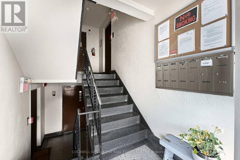 9 - 4 Robinson Street — photo 24 of 27