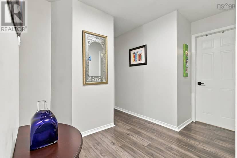 137 9 Forest Hills Parkway — photo 13 of 36