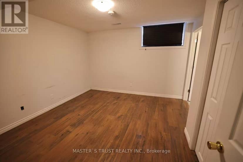 7 Westra Drive — photo 28 of 32