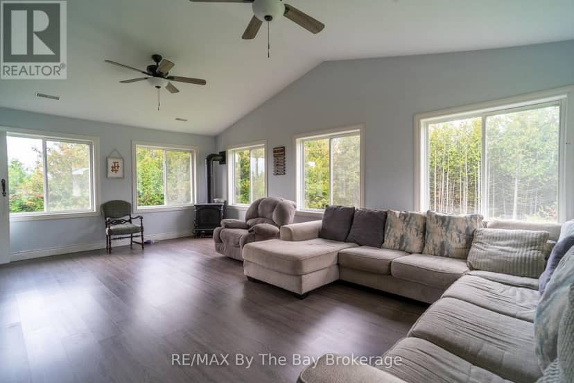 444557 Concession 8 Road, West Grey, photo 5