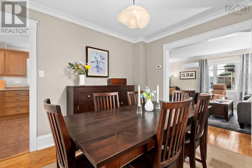 8 Eaton Avenue — photo 11 of 40