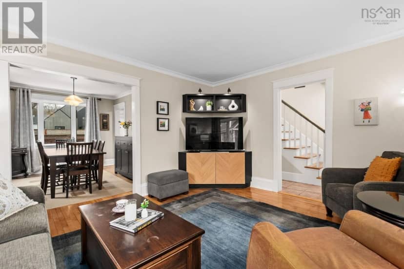 8 Eaton Avenue — photo 7 of 40