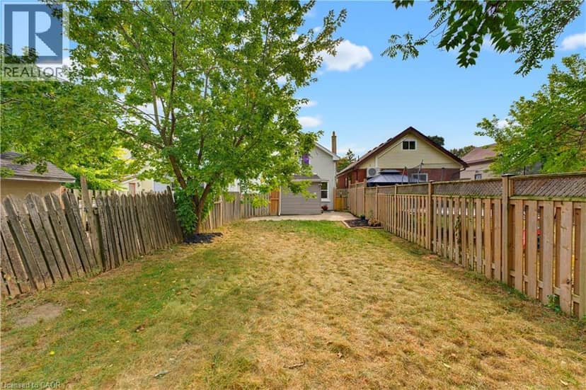 20 HOUSE Avenue — photo 17 of 24