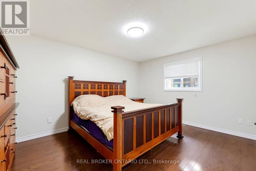 96 Munro Crescent — photo 17 of 39