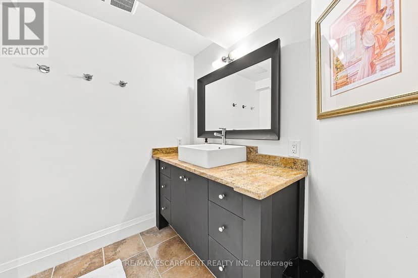 794 Falcon Boulevard — photo 31 of 40