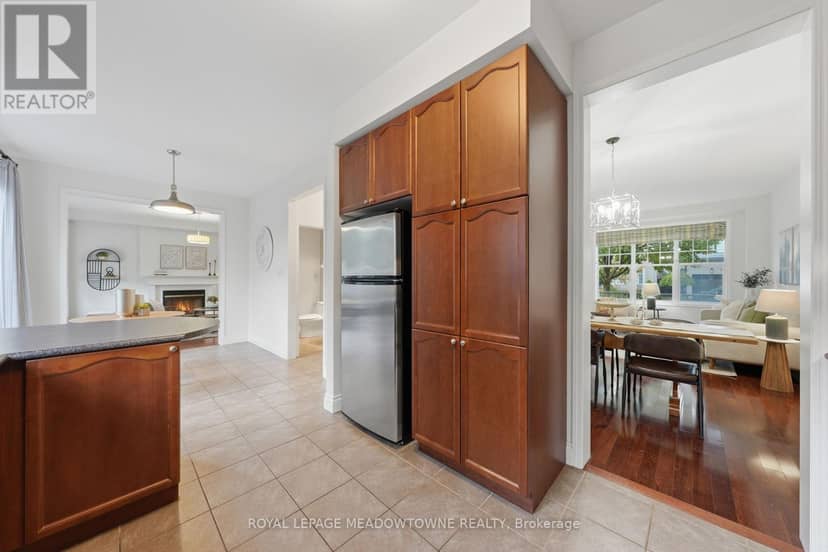 721 Switzer Crescent — photo 18 of 40