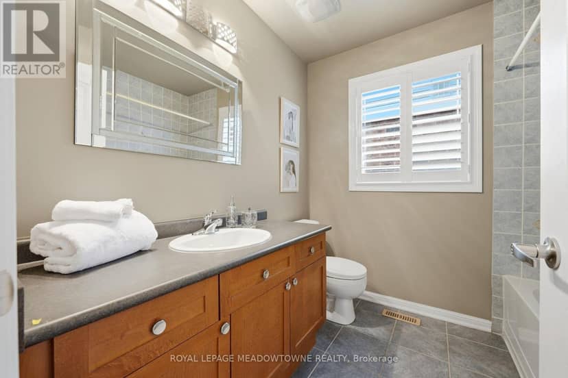 721 Switzer Crescent — photo 38 of 40