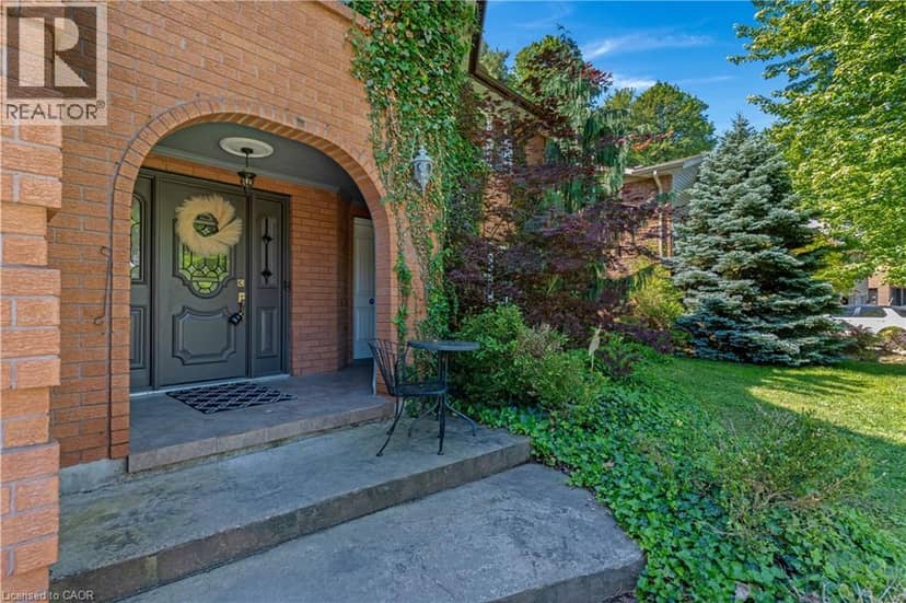 37 YELLOW BIRCH Drive — photo 3 of 40