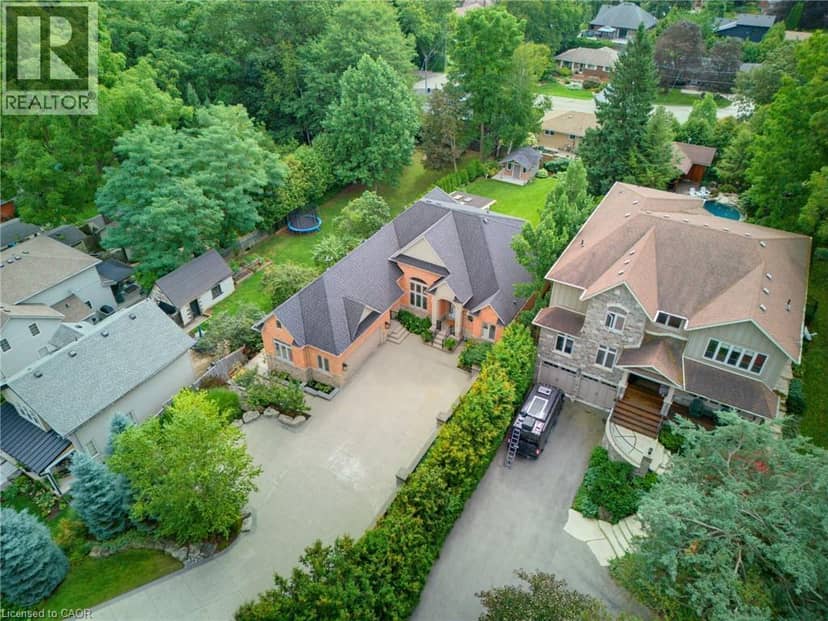 56 ACADEMY Street, Ancaster, photo 3