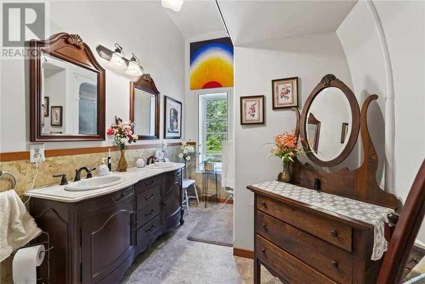 5147 Nickel Offset Road — photo 32 of 40
