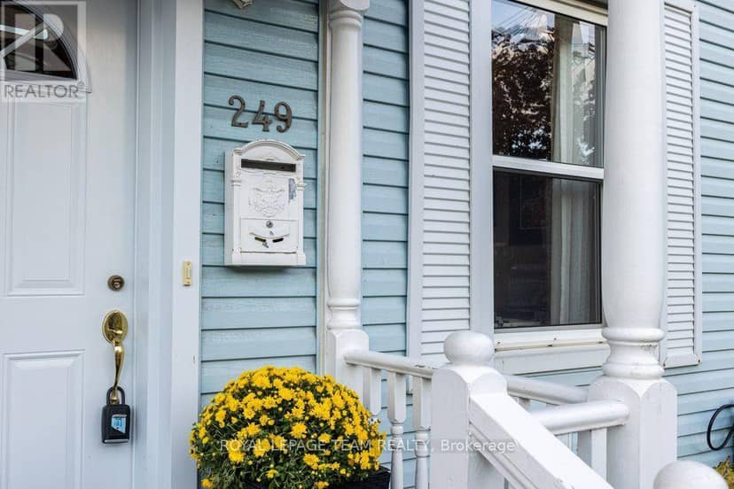 249 Hinchey Avenue, Ottawa, photo 2