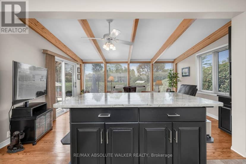 5 West Herrington Court — photo 21 of 40