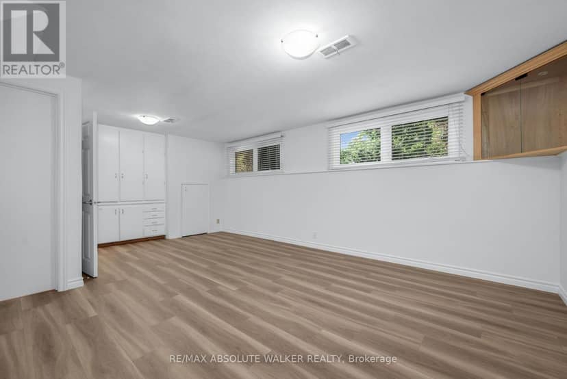 5 West Herrington Court — photo 36 of 40