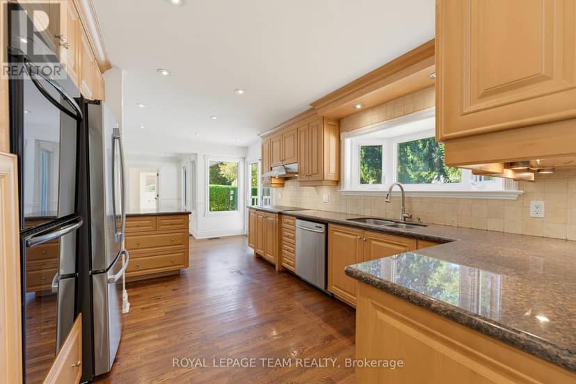 35 Mohawk Crescent — photo 14 of 40