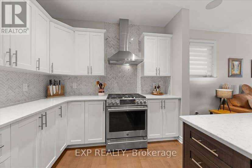 328 Serenade Crescent — photo 12 of 40