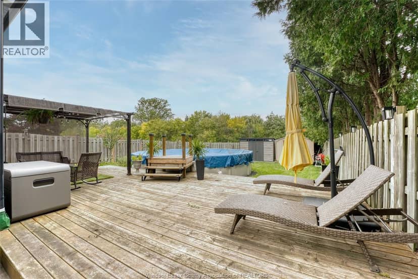 2920 Robillard Crescent — photo 33 of 40