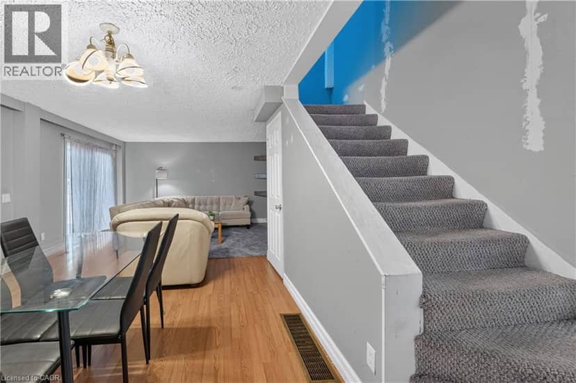 10 MAPLE Avenue — photo 12 of 31