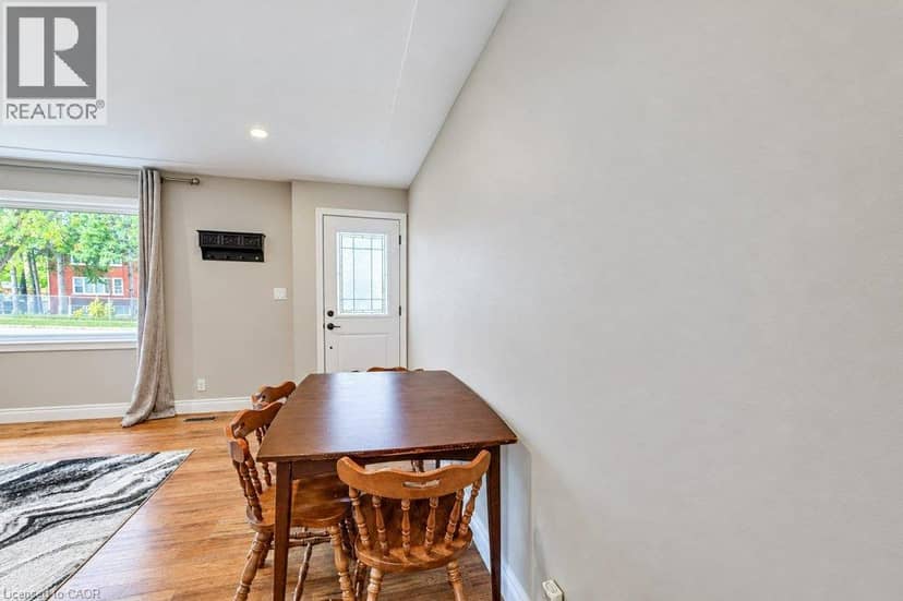 79 HOFFMAN Street — photo 12 of 40