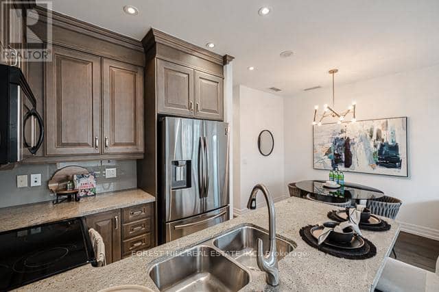 502 - 20 Burkebrook Place — photo 11 of 29