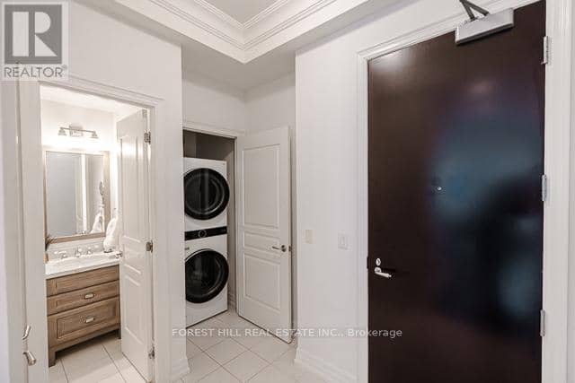 502 - 20 Burkebrook Place, Toronto, photo 6