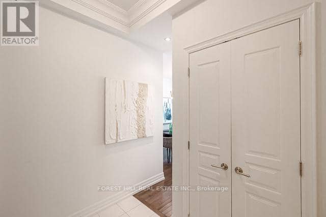 502 - 20 Burkebrook Place, Toronto, photo 7