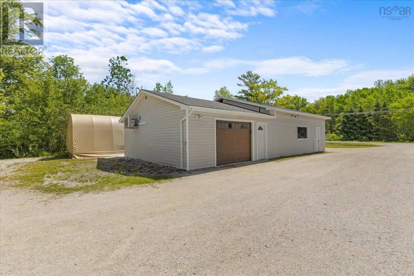 706 Highway 325 — photo 11 of 40