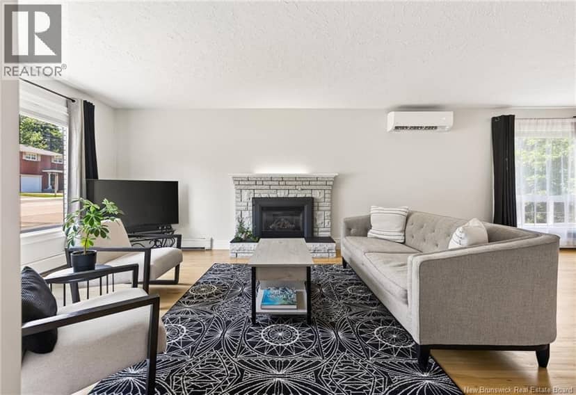 31 Alexander Avenue — photo 3 of 40