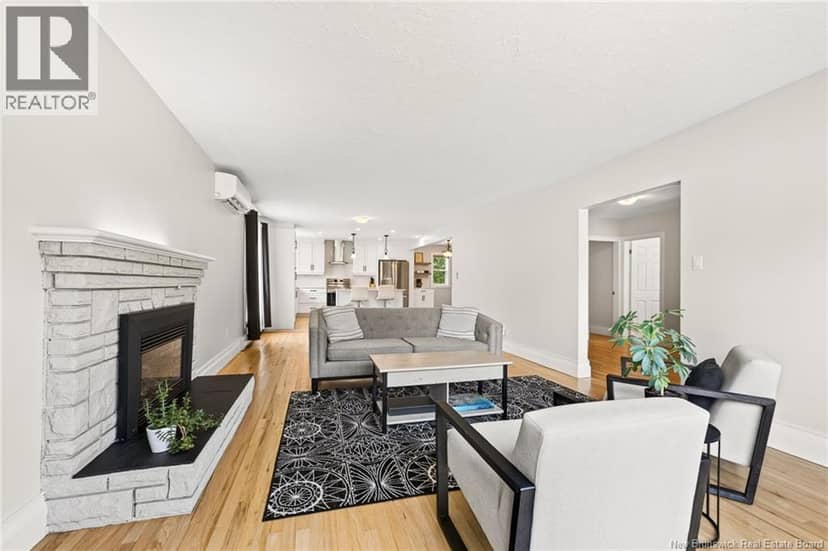 31 Alexander Avenue — photo 5 of 40