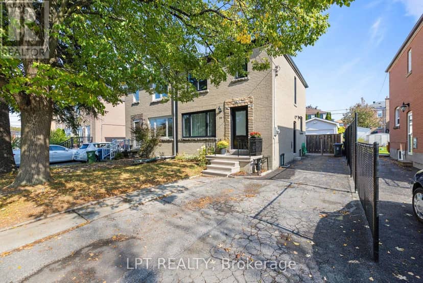55 Laurel Avenue, Toronto, photo 2