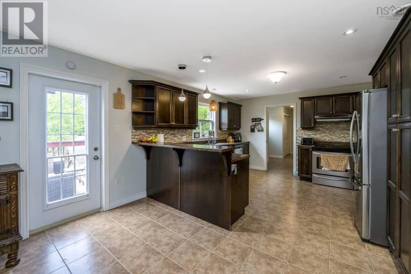 96 Bushmill Court — photo 9 of 37