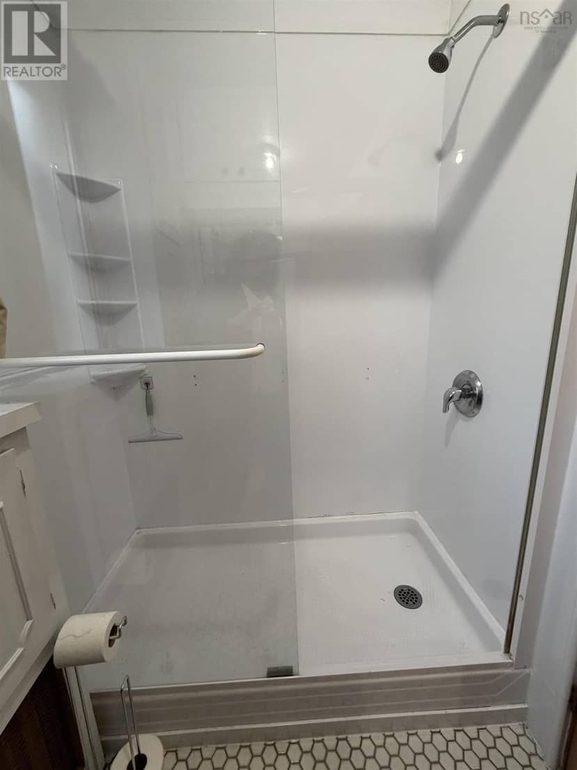 14 Rosewood Avenue — photo 12 of 35