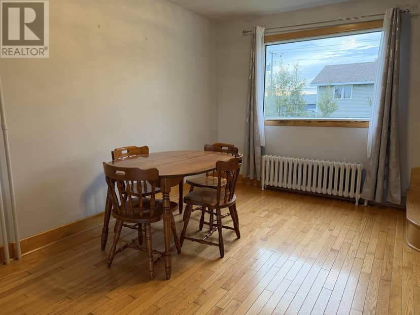 14 Rosewood Avenue — photo 17 of 35