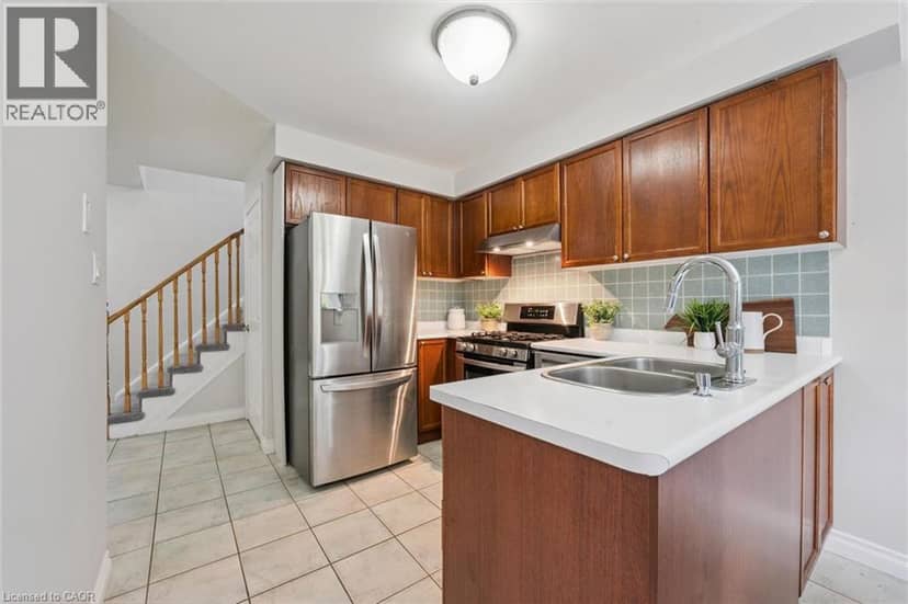 222 INGLIS Street — photo 12 of 38