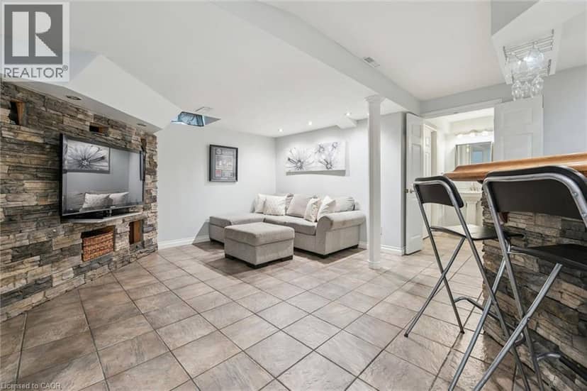 222 INGLIS Street — photo 25 of 38
